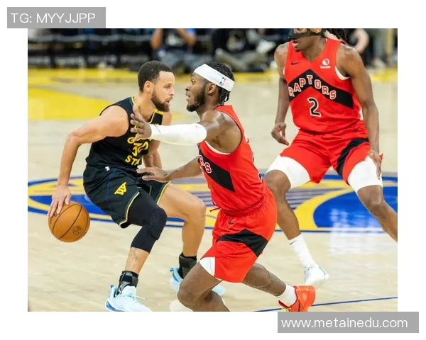 勇士与猛龙在2016年12月的激烈对决回顾与精彩瞬间分析